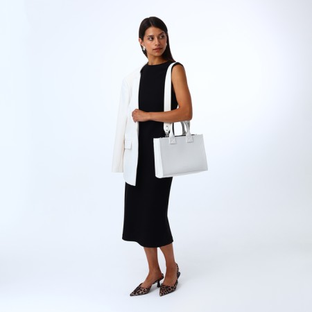 Female bag Textura, tout, medium size, white color-9