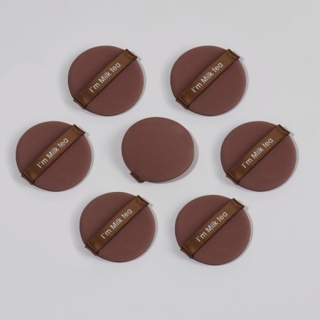 MILK TeA makeup sponge, set - 7 pcs, d = 5.5 cm, with a holder, in a case, brown color-7
