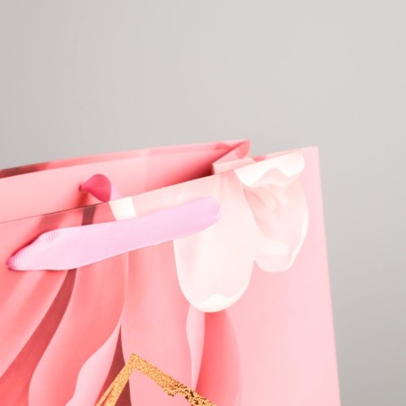 Gift laminated vertical, packaging, “Happy holiday March 8!”, L 31 x 40 x 11.5 cm-3