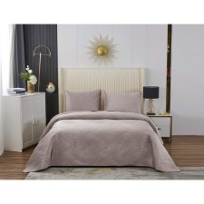 The bedspread and pillowcase 