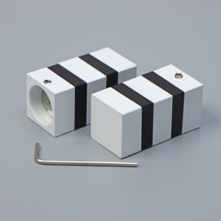 Tip on the cornice d = 19 mm "Crocus", the color is white-2