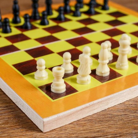 Desktop chess, 24 x 24 cm, woodboard, plastic figures-1