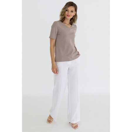 T-shirt with a V-neck, size 42-2