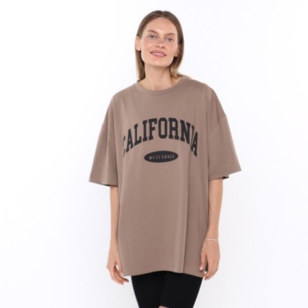 T-shirt female, brown color, Oversize size (42-46)