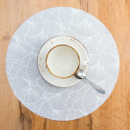 Serving napkin on the Tesen table, d = 36 cm