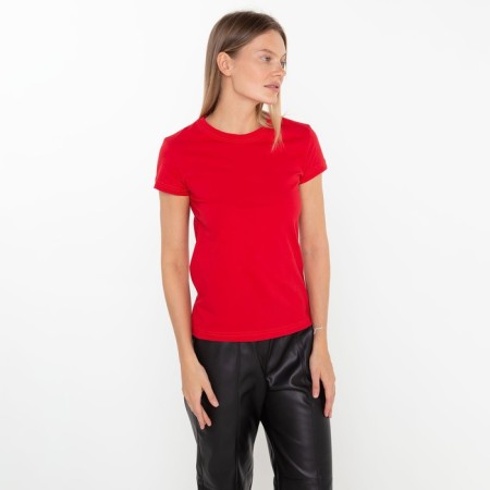 T -shirt female color red, size 46-1