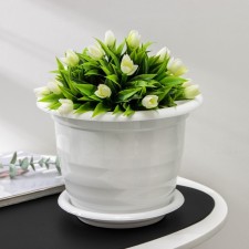Pot with the pallet 