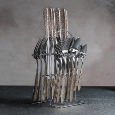 A set of cutlery of stainless steel 