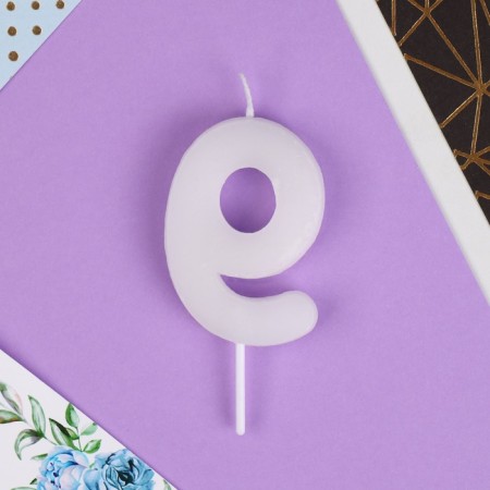 Candle for the cake, number "9", 5.5 x 8 cm.