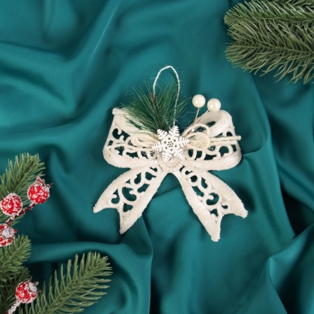 Decoration Christmas tree "Gang of pearls" 11x10 cm, white