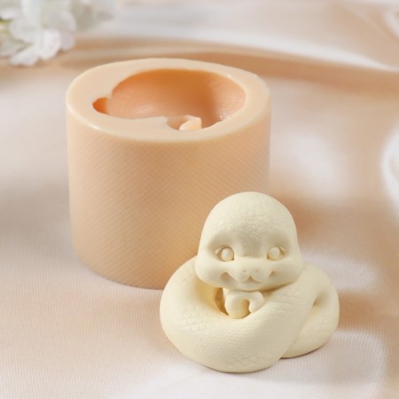 Silicone Mold "Snake No. 10" 6.5x7x6 cm