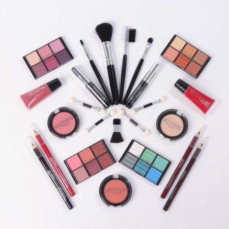 A set of professional cosmetics "Miss Young" No. 5-9