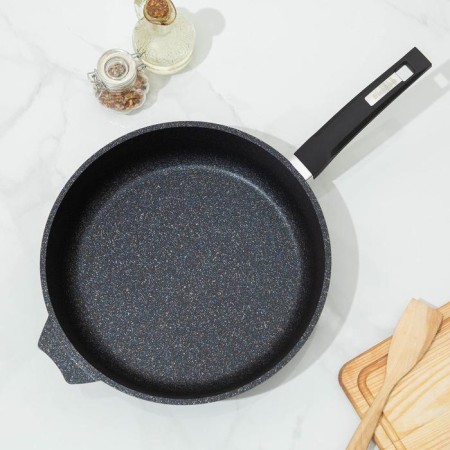 Granite Star pan, d = 30 cm, plastic handle, anti -stick coating, black color-1