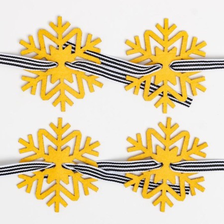A set for the decor of the dining rooms "Snowflake", 4 pcs, col. gold 7x8 cm 100% p/e, felt-3