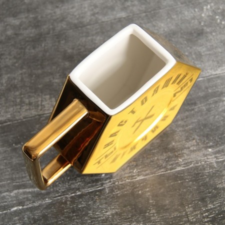 Ceramic mug "Real man", 550 ml, golden color-3