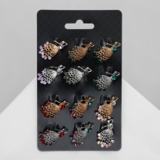 Brooch 