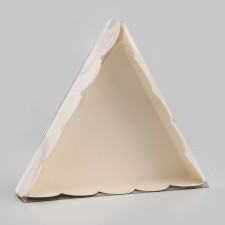 White cookie box, triangular 18 x 18 x 4 cm