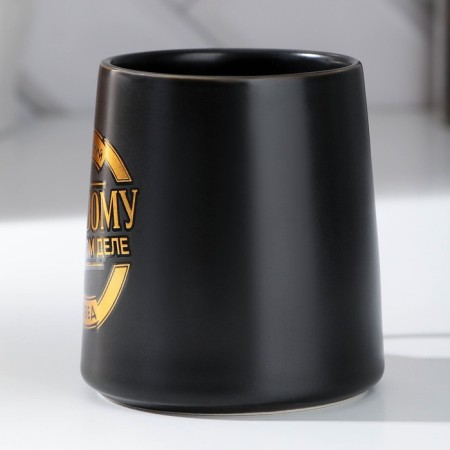 Ceramic mug "Beauty and victories", 380 ml, golden color-1