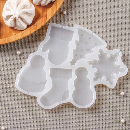 Silicone Mold for candy and chocolate "New Year's candies", 15 × 13 cm, the color is transparent-1