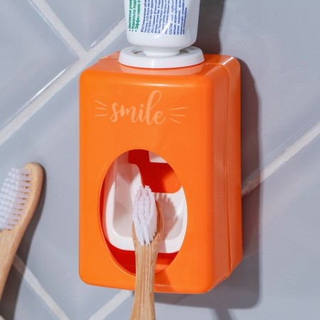 Mechanical toothpaste dispenser “Smile”, 9.5 x 5.8 cm.