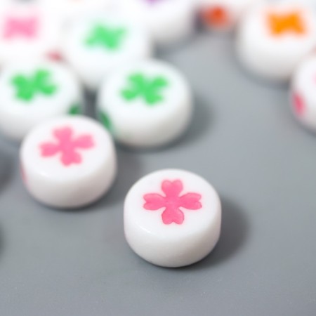 Beads for creativity plastic "Bright clover on white" set of 20 g 0.7x0.7 cm-1