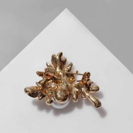 Brooch "Pearls" olive leaves, white color in gold-1
