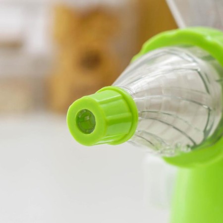 Mechanical fresh juicer, green color-3