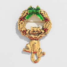 Brooch 