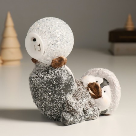 Souvenir Ceramics Light "Penguin in the New Year's cap, with a large snowball" 12.6x8.3x8.6 cm-4
