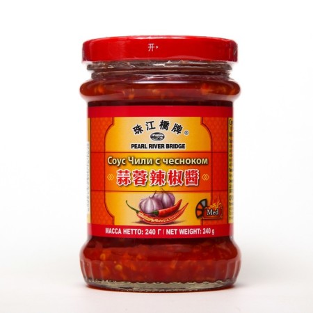 Chile sauce with Pearl River Bridge garlic, 240 g