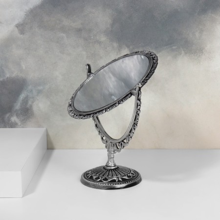 The mirror is desktop, bilateral, with an increase, D mirror surface 12.5 cm, silver color-2