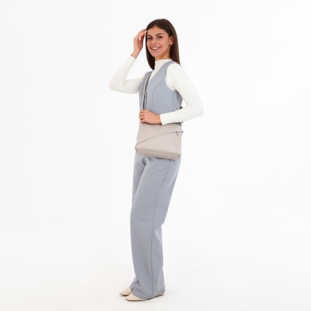 Cross-Bodi Bag on a zipper, the color is gray-beige-6