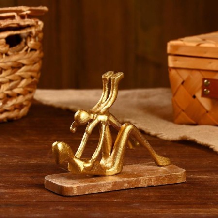 Souvenir "Mamino Happiness" aluminum, tree 20.3x7.6x13.3 cm (gold coating)