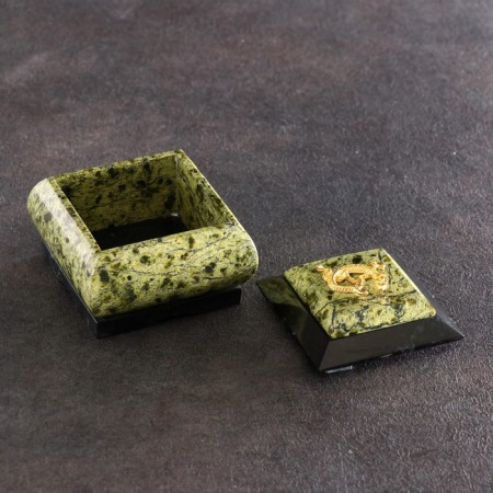 Casket "Ural Queen", 8x8x6.5 cm, natural stone, coil