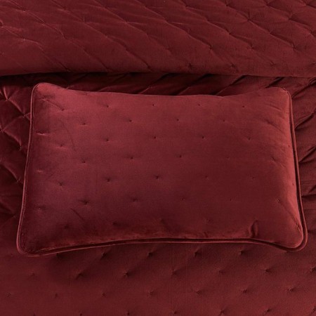 A set with a blanket "Iolanta", size 240x260 cm, 50x70 cm - 2 pcs, color Bordeaux-5