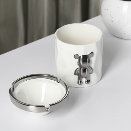 Ceramic ashtray "Stylish Bear", 9.7 × 10.3 cm, white color-1