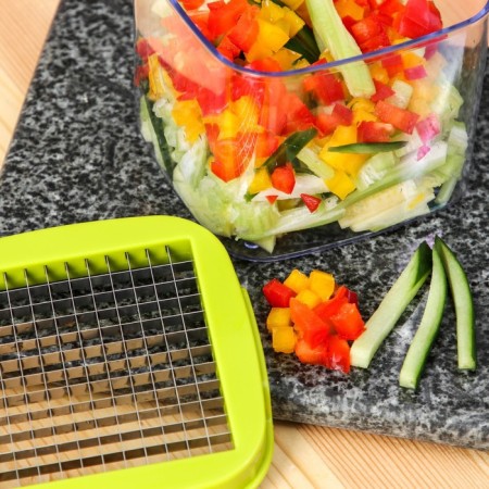 The vegetable engine is universal with a share container, 3 interchangeable nozzles and a Pusher, 14.5 × 14.5 × 21 cm, white-green color-2