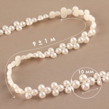Pearls on threads, flat, 10 mm, 9 ± 1 m, white color