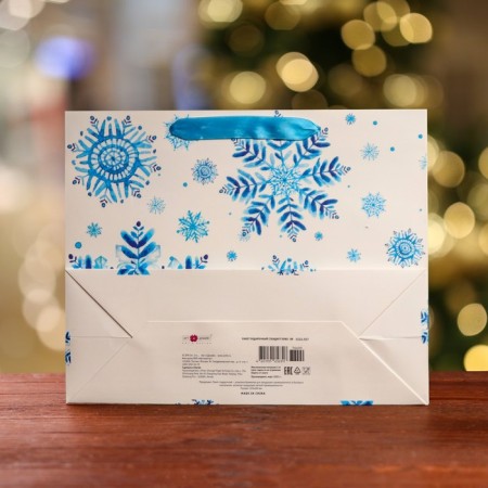 Gift Package "Winter Tale", luxury 32 x 26 x 12 cm-1