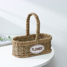 Kashpo for flowers woven with the handle of the share 