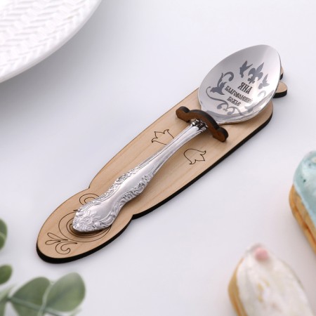 A spoon is a nominal, tea, with an engraving "Yana", h = 14