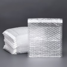 A package of runway with a valve and a glue layer, p/e, 3 layers, 18 x 16 + 5 cm, set 50 pieces