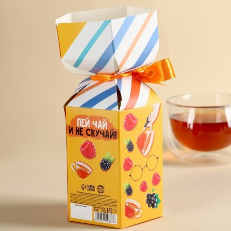 Black tea in the British Pug Conflict box, taste: forest berries, 100 g.-3