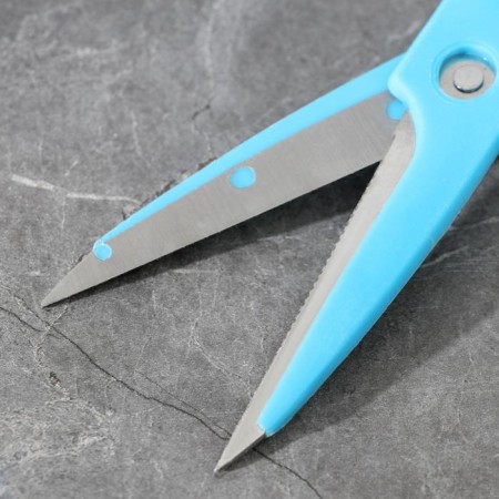 A set of kitchen knives on a stand, 6 objects: 5 knives 8.5 cm, 12 cm, 12 cm, 19.7 cm, 19 cm, scissors, blue color-4