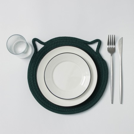 Serving napkin on the table "Kotya", d = 29 cm, green color