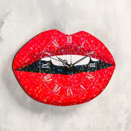 Watch wall "lips", discrete move, 29 x 18 cm-1