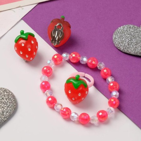 Set of children's "chosen" 3 subjects: clips, bracelet, ring, strawberries, colored-2