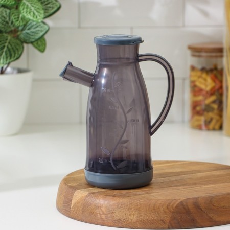 Oil capacity, 700ml, 15 × 9 × 20.5 cm