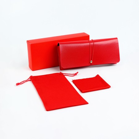 Set for glasses: case, cover, napkin, red