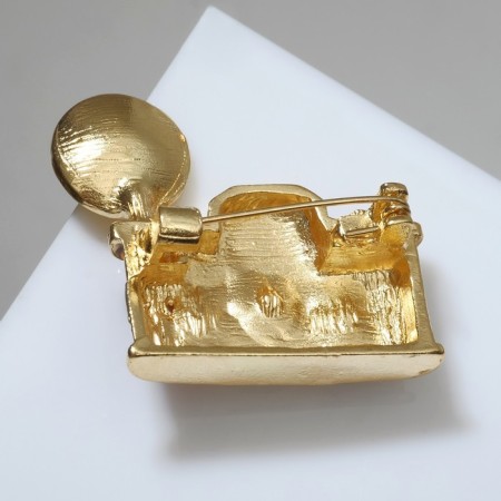 Brooch "camera", color in gold-1